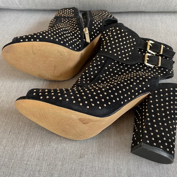Jessica Simpson black and gold studded boots. Size 10 excellent condition. - Picture 6 of 10